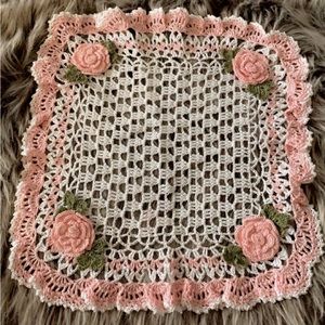 Crochet table cloth